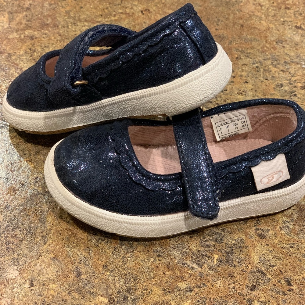 Dr. Scholl’s navy/sparkle Mary Jane shoes!